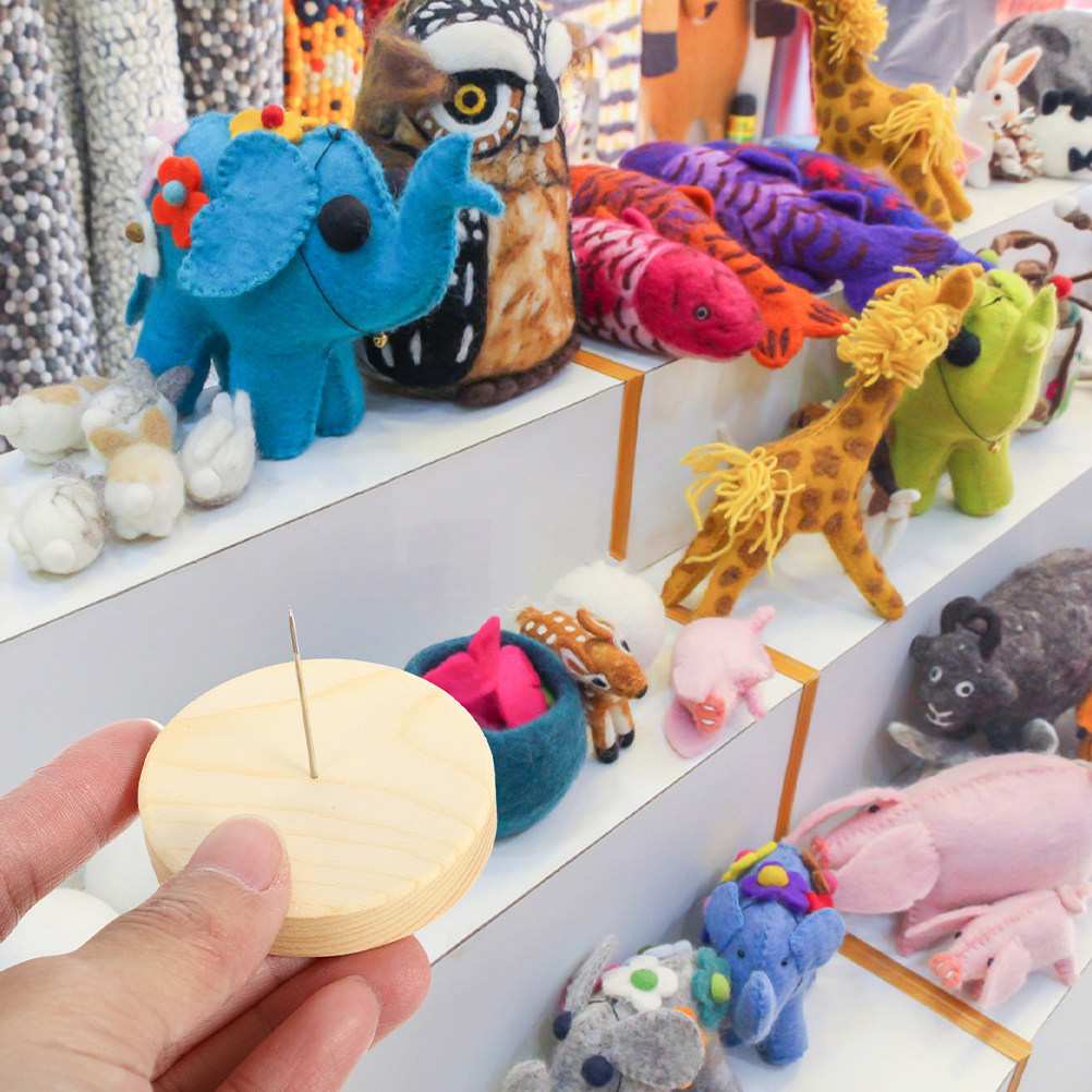 4-delige wollen vilt naaldvilt - Display Stand Wood recensie en prijs